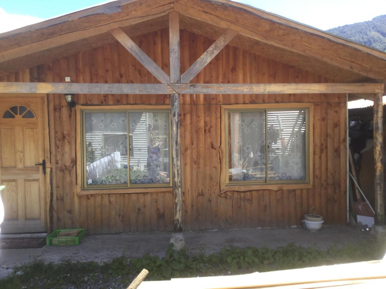 Hostal Y Cabanas Ventisquero Puerto Puyuguapi Εξωτερικό φωτογραφία